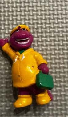 Vintage 1993 Lyons Group Barney the Dinosaur PVC Figure in Yellow Raincoat